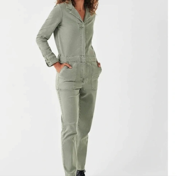 - FAHERTY SZ 6  OVERLAND  TWILL DISTRESSED OKIVE GREEN ZIP UP JUMPSUIUIT $289 - Picture 11 of 14